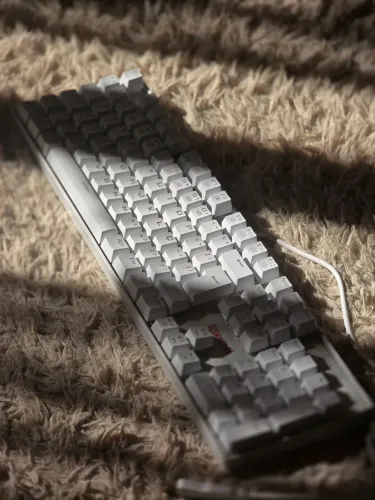 Teclado REDRAGON Seminovo