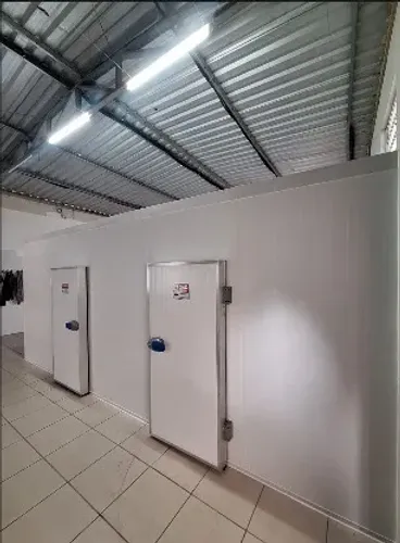 CÂMARA FRIA - FABRICAÇÃO PRÓPRIA