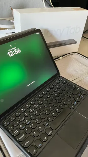 TAB S9 FE + ACESSÓRIOS (CAPA ACOLCHOADA, SPEN E TECLADO)