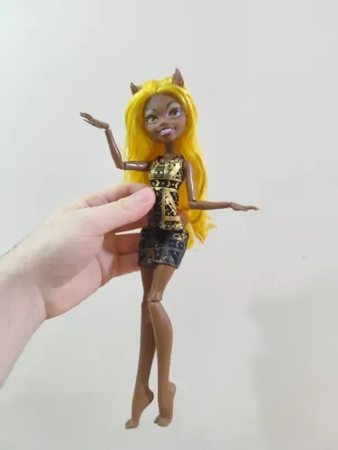Boneca Clawdia Wolf Monster High G1 - Frights, Câmera, Action FCA Hauntlywood