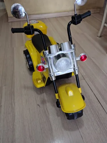 Moto elétrica infantil