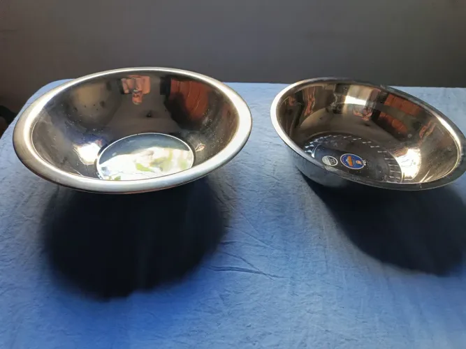 2 BACIAS INOX ANTIGAS HÉRCULES POR 30 REAIS DESAPEGO DE MUDANÇA RÁPIDA PARTICULAR URGENTE 