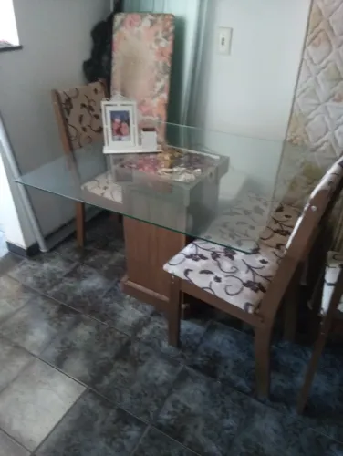 Mesa vidro com 4 cadeiras