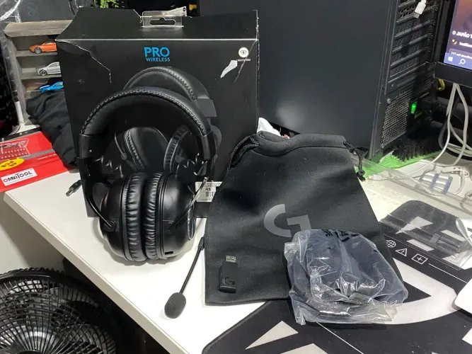 Logitech G PRO Wireless Lightspeed - Estado de Novo