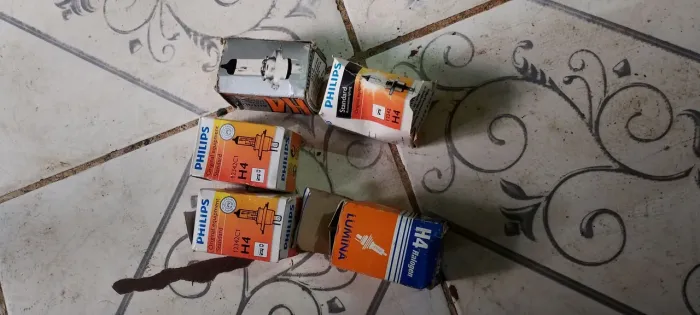 Lâmpadas h4 , não testei mais aparentemente estão boas
