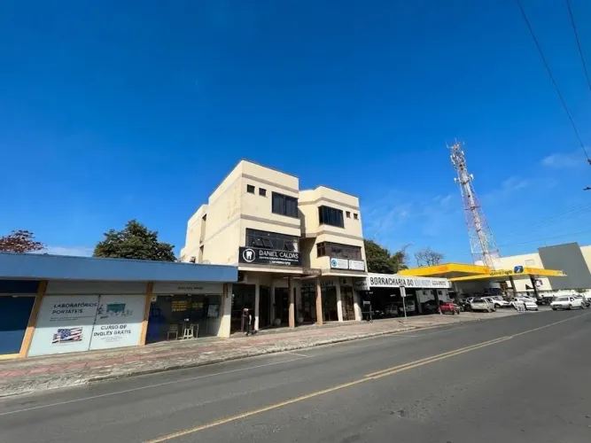Apartamento com 2 dormitórios para alugar, 200 m² por R$ 2.800,00/mês - Centro - Araranguá