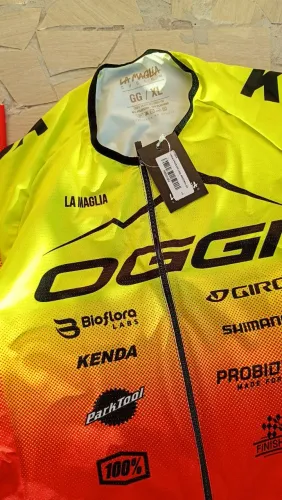 Vendo camisa de coclismo Lá Maglia Tam GG