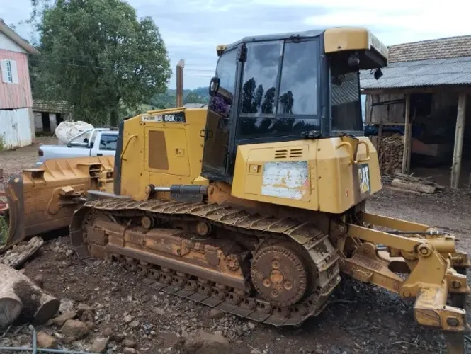 Trator de Esteira Caterpillar D6K Ano 2015 17.000 Horas