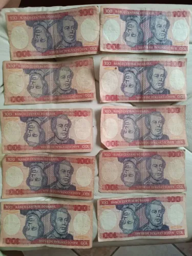 10 notas de 100 cruzeiros