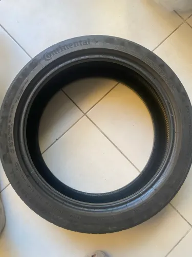 Pneu 215 45 18 Usado Continental 