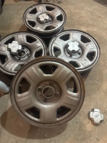 RODAS DE FERRO ECOSPORT ORIGINAIS FORD COM CALOTAS