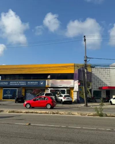 Aluga-se loja no Guararapes