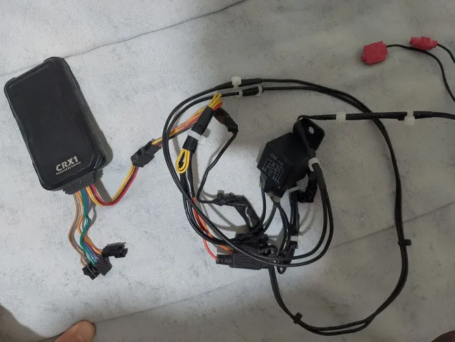 Rastreador para carro e moto.