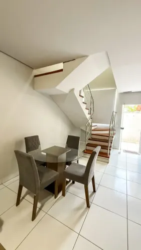 Casa Duplex Geminada de 1 Quarto Mobiliada e Decorada | Pronta para Morar