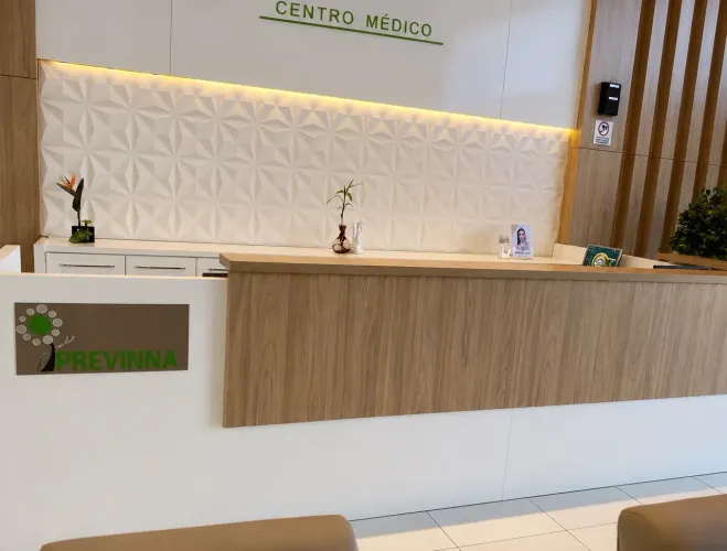 Balcão Planejado em L com Gavetas
