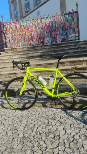 Bicicleta Speed Rino kalibur aluminio 18v aro 700 cor verde neon tamanho 56 somente 11kg 