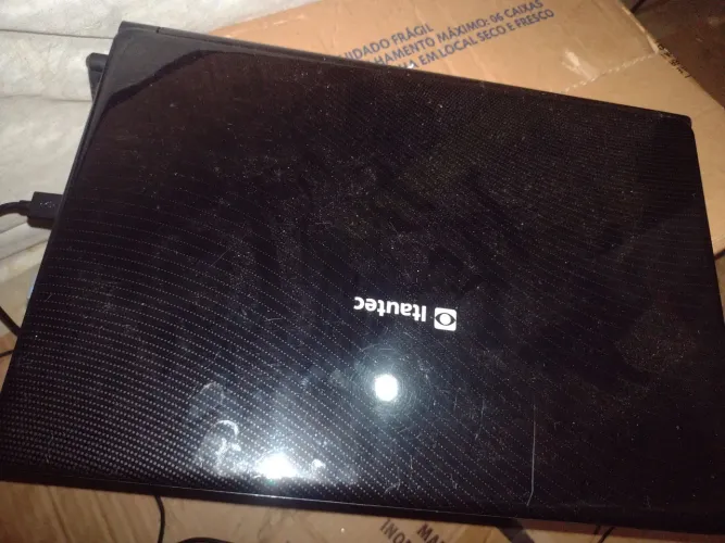 Notebook i3 300giga 3ram