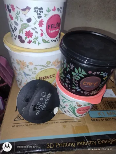 Vendo jogo Tupperware arroz,feijão,pó,açúcar e sal 