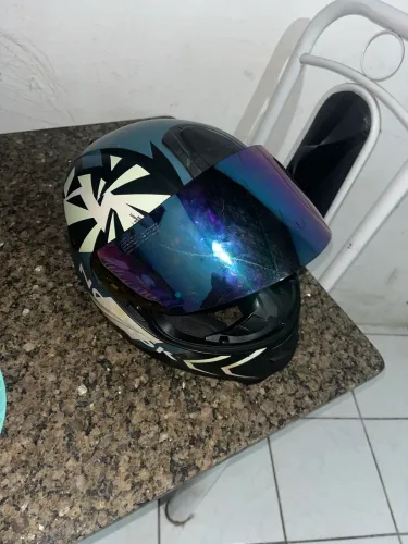 Capacete norisk FF802 Razor