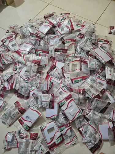 Lote Tomadas e Interruptores BLUX linha Home novos e lacrados total 227 peças
