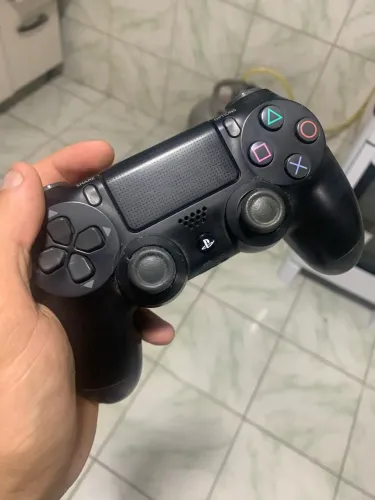 vendo controles de PS4 leia a descrição!!! 250,00