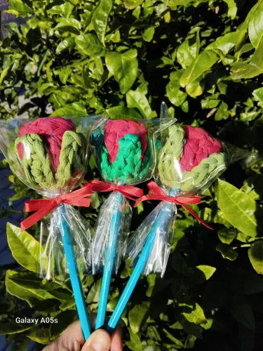 TULIPAS FEITO A MÃO 