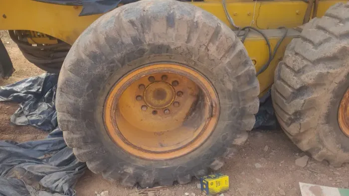 Roda 17.5×25 Motoniveladora Volvo G940 - Usada Original