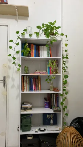 Estante de livros branca - perfeito estado