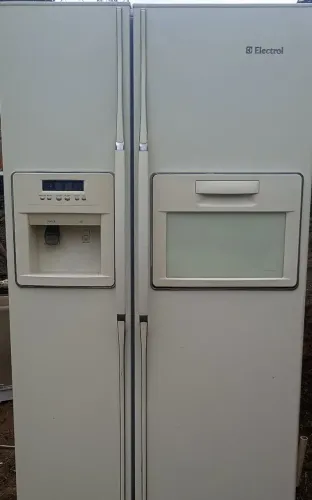 Vendo está geladeira