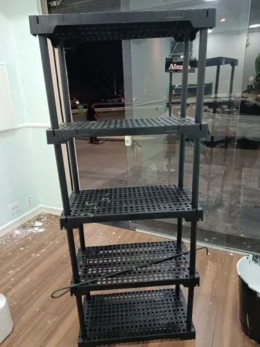 Pratileira de plástico