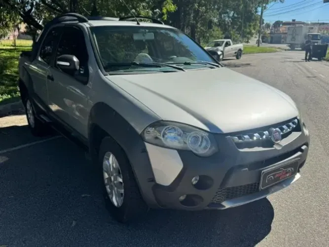 Fiat Strada Adventure1.8/ 1.8 Locker Flex CD 2013