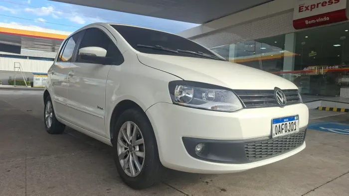 Volkswagen Fox 1.0 MI Total Flex 8V 5P 2014