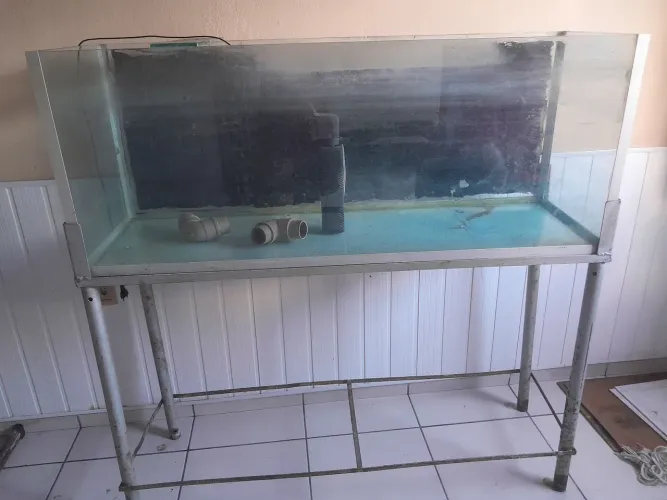 Vende-se aquario