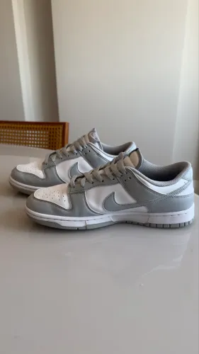 Nike dunk cinza