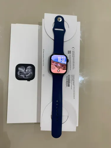 Apple Watch Series 11 46 mm GPS - com garantia até 2027 - e pulseira extra