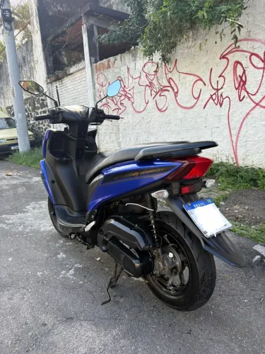 YAMAHA FLUO - ECONÔMICA E CONSERVADA