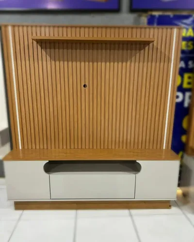 Seu Ambiente em Outro Nível com a Estante Afago para TV 65? com Detalhe Ripado e LED