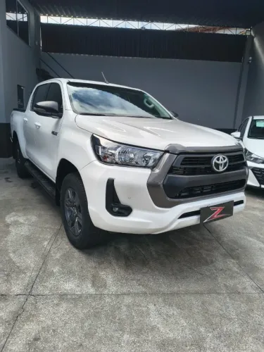 Toyota Hilux CD SR 4X4 2.8 TDI Diesel Aut. 2024