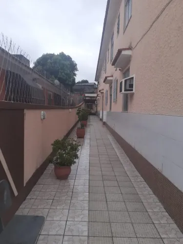 Apto um lanc escada com sala 2 quartos tudo grande na Penha Circular - Rio de Janeiro - RJ