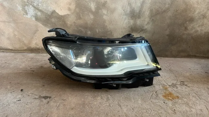 FAROL DIREITO COMPASS 2020