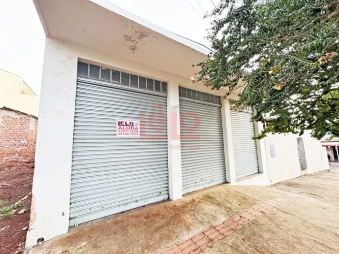 Salão comercial na Vila Esperança em Maringá, com 88 m2