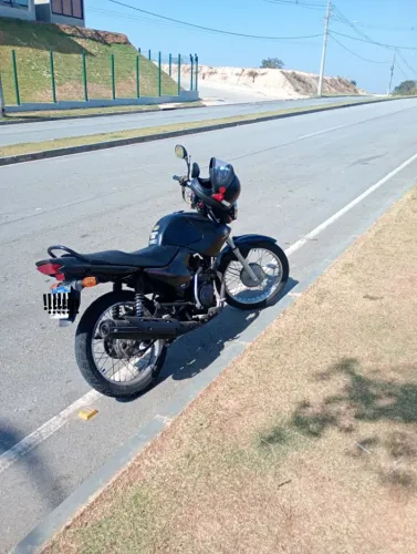 Moto ótima, tudo em dia, nada pra fazer, só pegar e andar ,ZAP 31 9 *