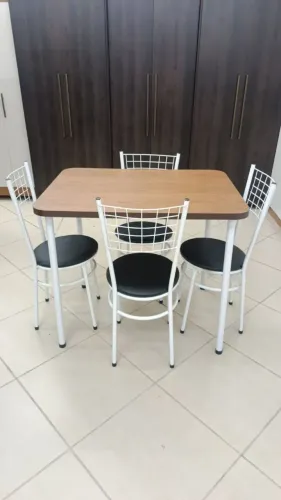 Mesa 90x70 nova na caixa 