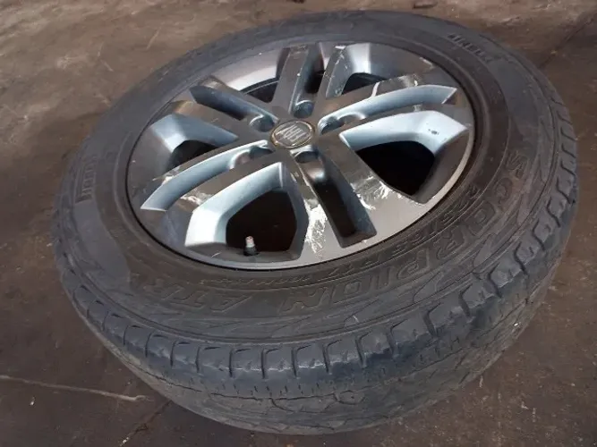 Roda Com Pneu Da Fiat Toro 2019 225/65r17 Original
