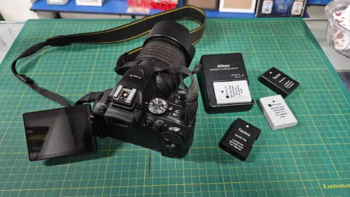 Nikon D5300 + Lente 18-105 + 4 Baterias - Extra de Luxo