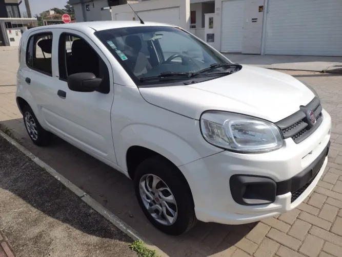 Fiat Uno Attractive 1.0 Flex 6V 5P 2017