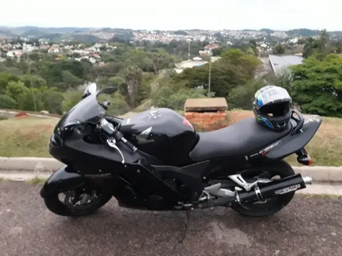 Cbr 1100 super Black Bird