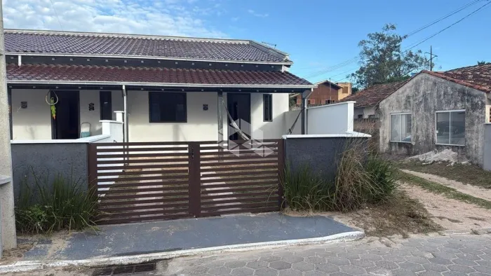 Casa à Venda em Laguna/SC - A apenas 5 km da Praia do Sol
