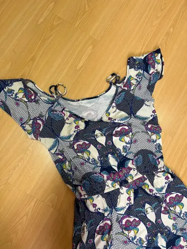 Vestido Longo estampado - Ombro Vazado e Fenda Frontal  TAM M