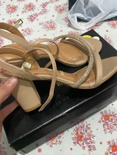 Vende-se, salto novo nunca usado